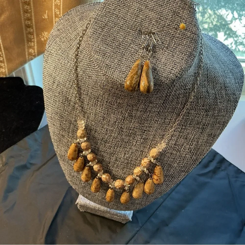 Elegant Brown and Beige Marbled Beaded Necklace and Earring Set